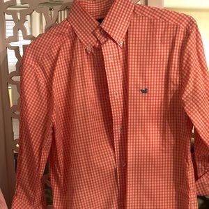 Orange and white vineyard vines shirt!